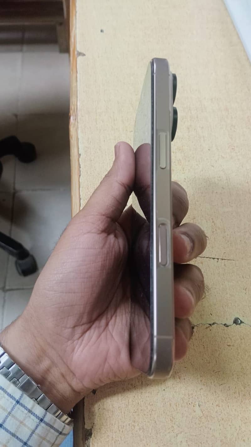 Iphone 16pro 2