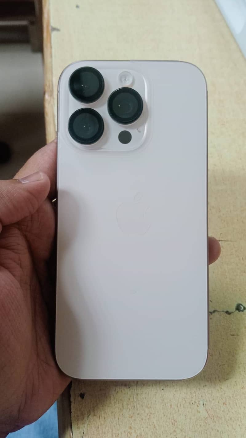Iphone 16pro 4