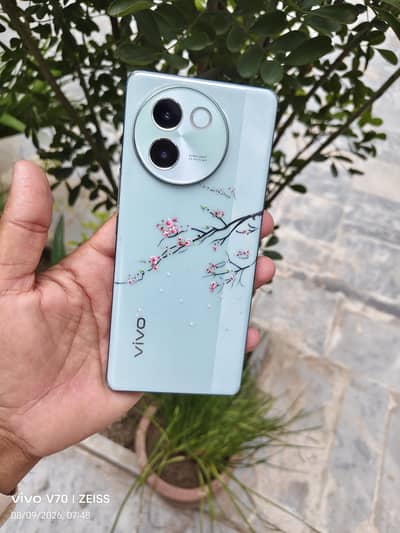 Vivo V30e