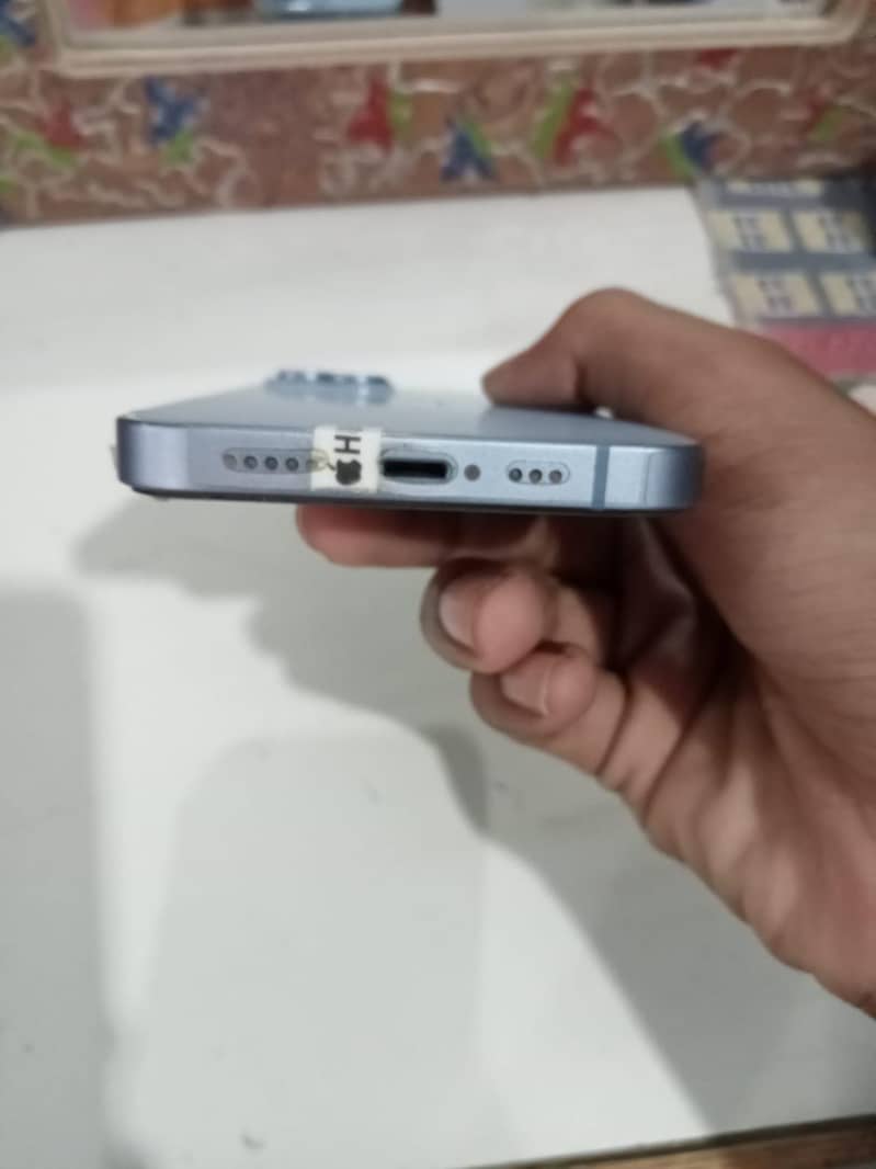 Apple iPhone 14 3