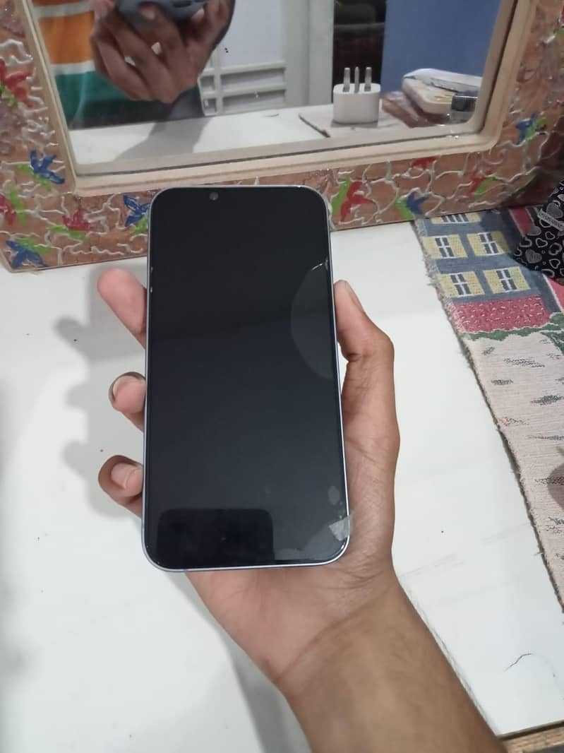 Apple iPhone 14 4