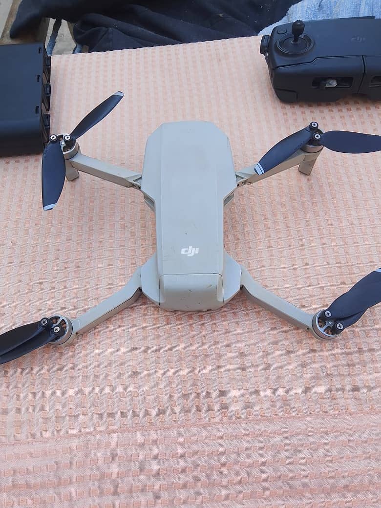 DJI mavec mini 13