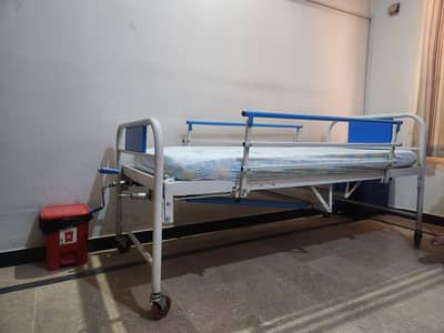 Manual Patient Bed