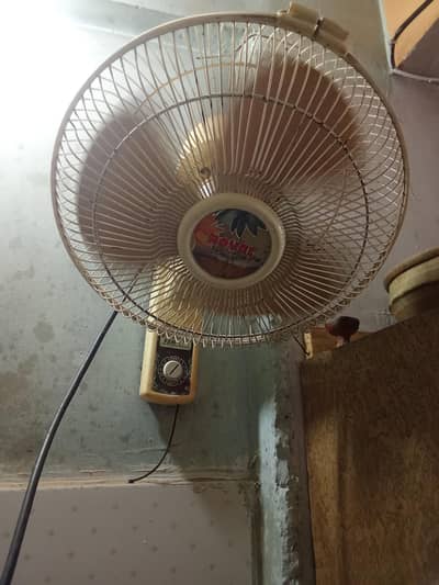bracket fan and Davy motor for sale on condition