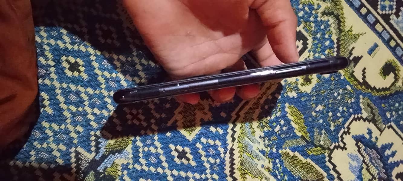 Apple iPhone XR 1