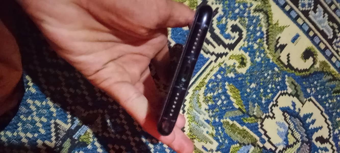 Apple iPhone XR 2