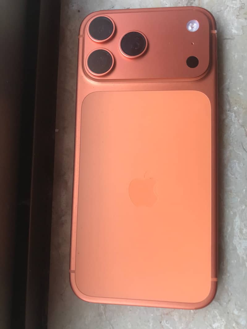 Apple iPhone 17 Pro Max 5