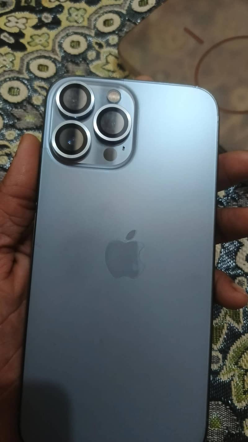Apple iPhone 13 Pro Max 3