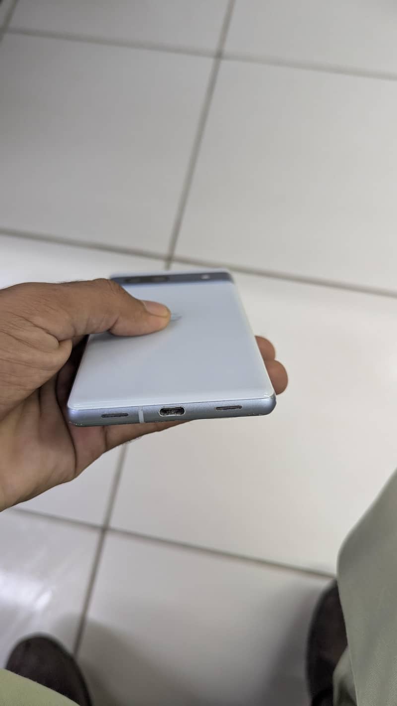 Google Pixel 7a 4