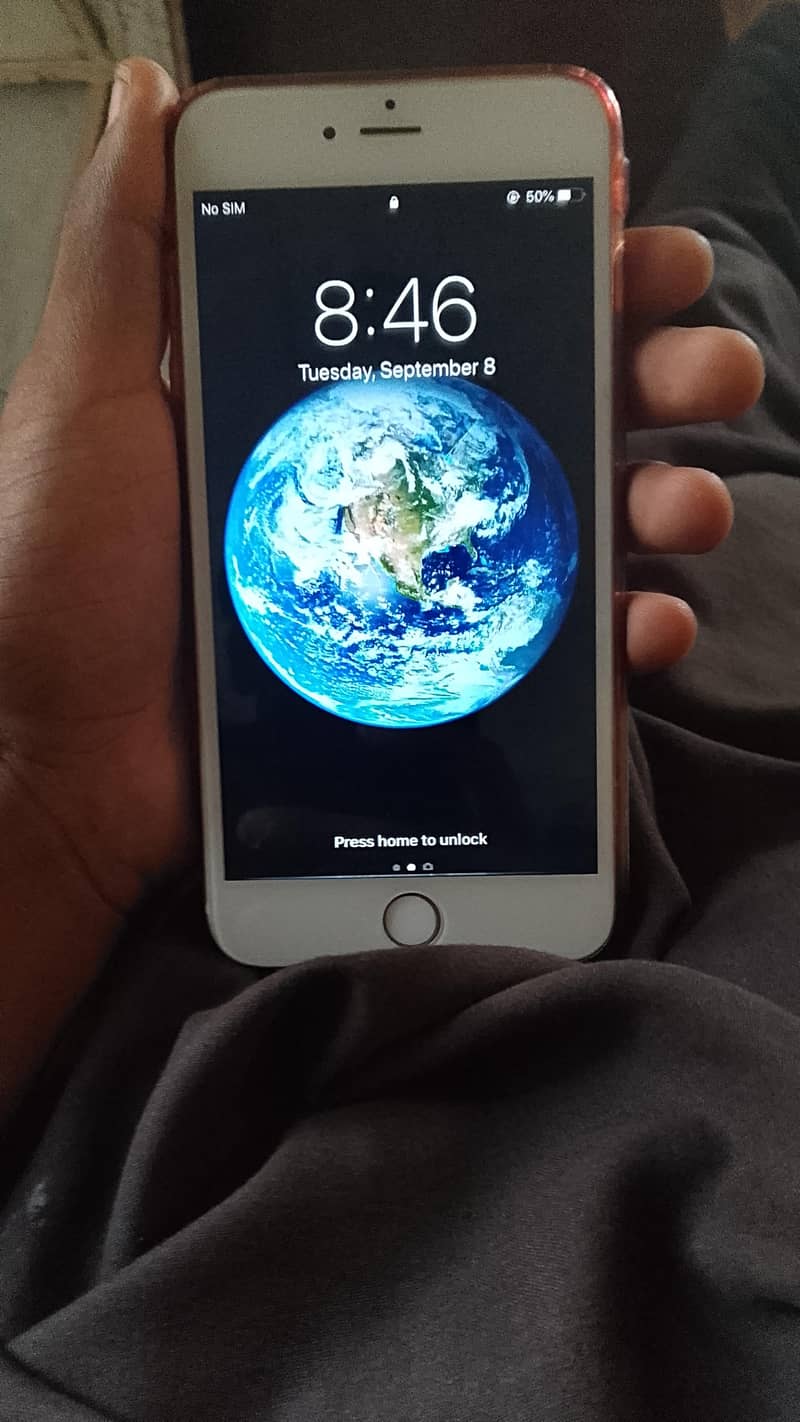 Apple iPhone 6 Plus 0