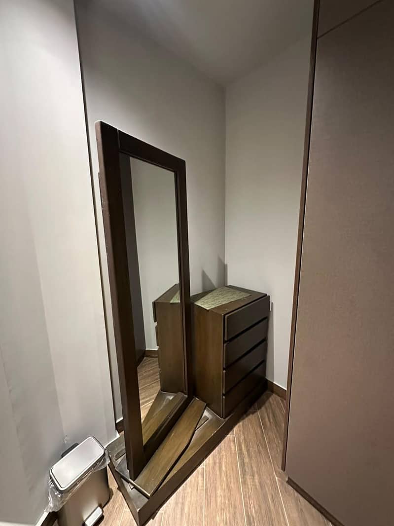 Dressing table 1