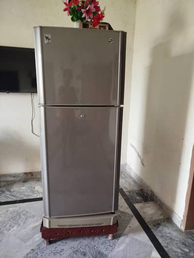 Pel refrigerator Good condition Argent sale