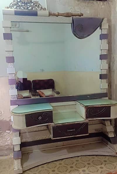 dressing table