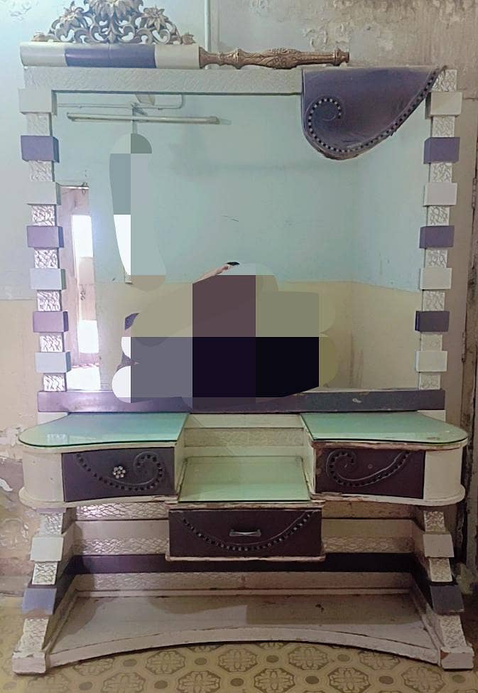 dressing table 1