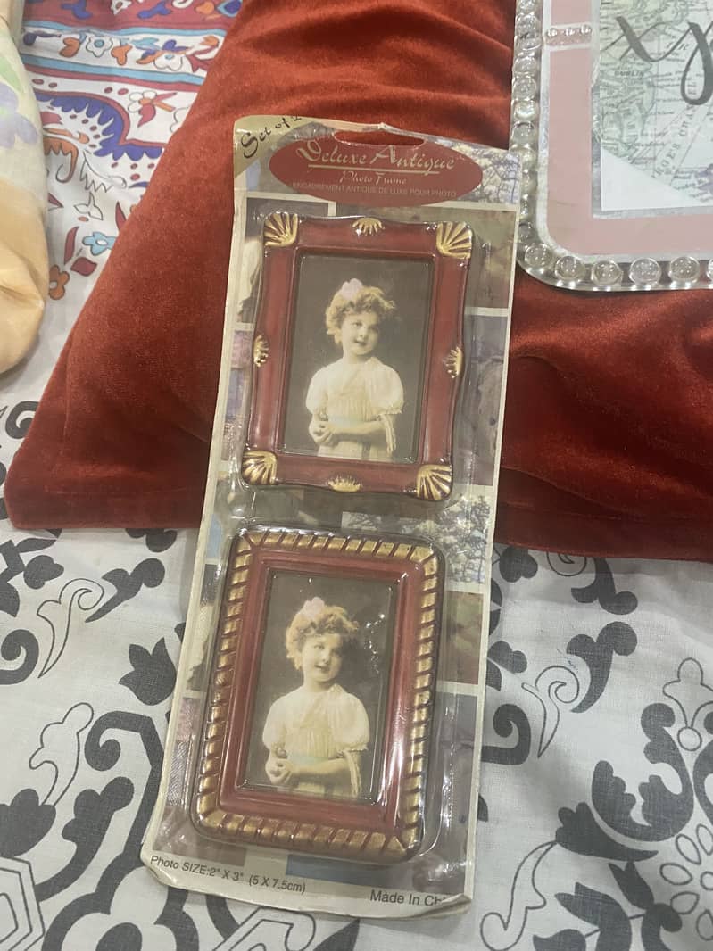 Picture frames 5