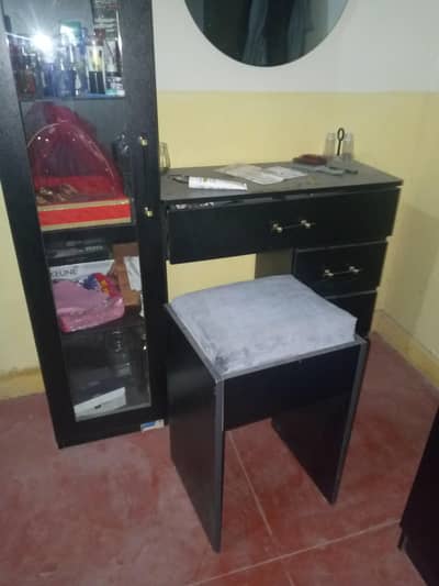 dressing table