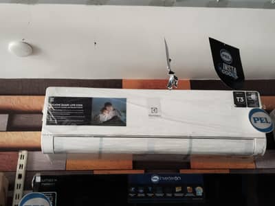 Electrolux AC company dealer Lux white