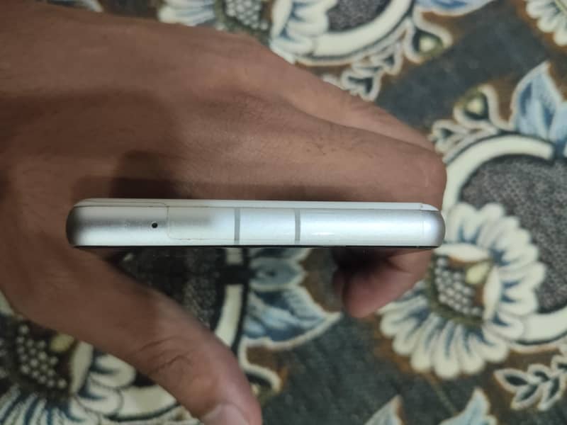 Google Pixel 7a 3