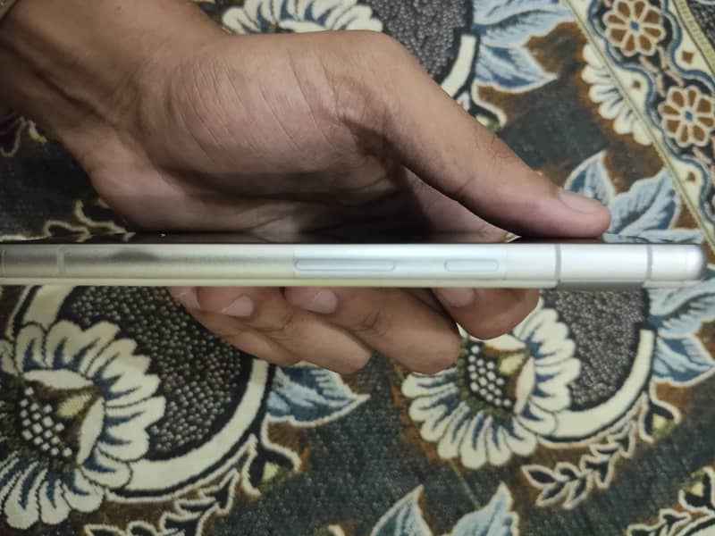 Google Pixel 7a 5