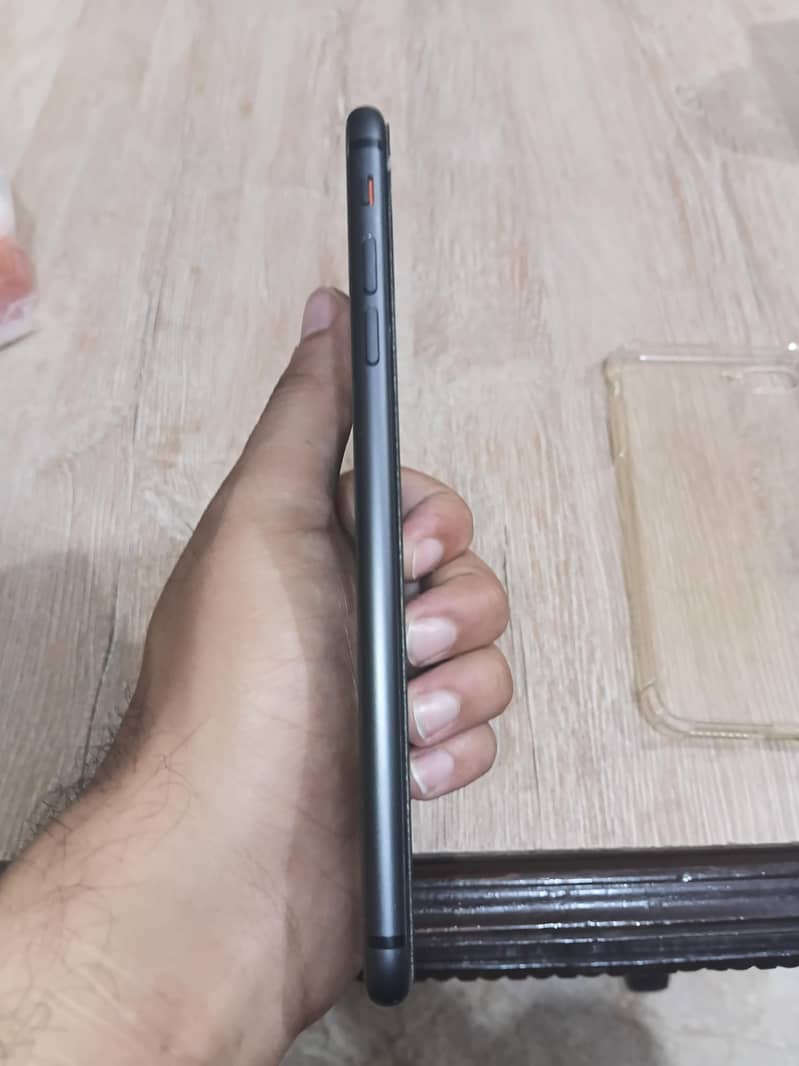 Apple iPhone 8 Plus 2