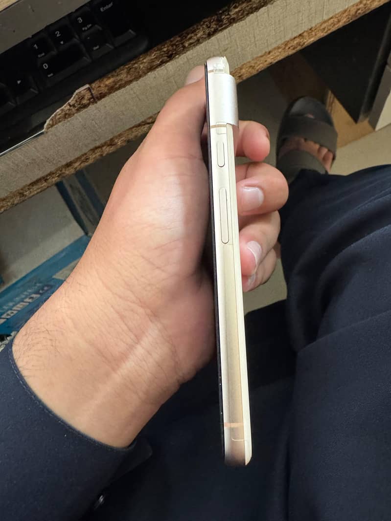 Google Pixel 8 3
