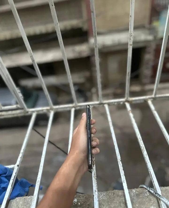 Apple iPhone 11 Pro Max 1