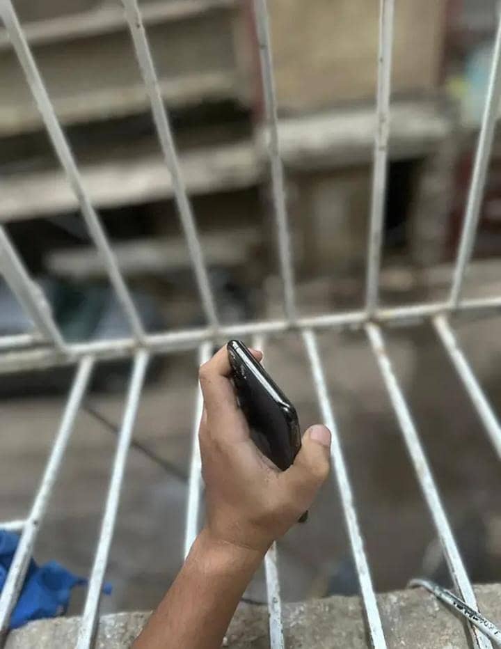 Apple iPhone 11 Pro Max 2