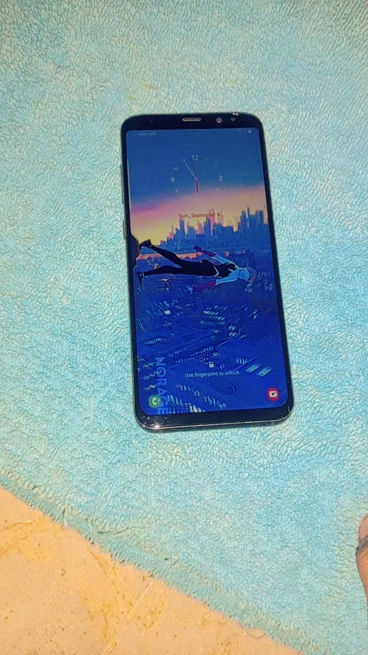 Samsung Mobile S8 Plus 4
