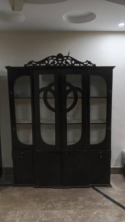 Shocase available for sale