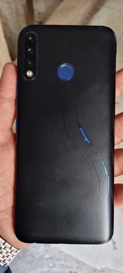 Tecno Spark 4