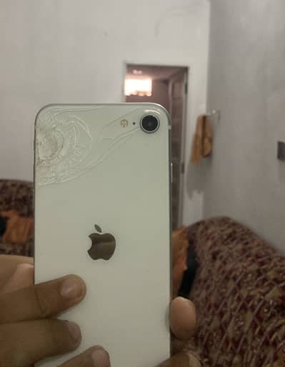 Apple iPhone SE