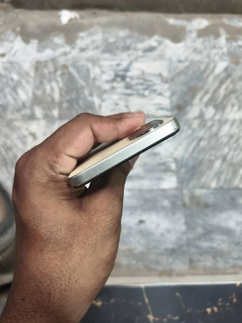 OPPO A38 1