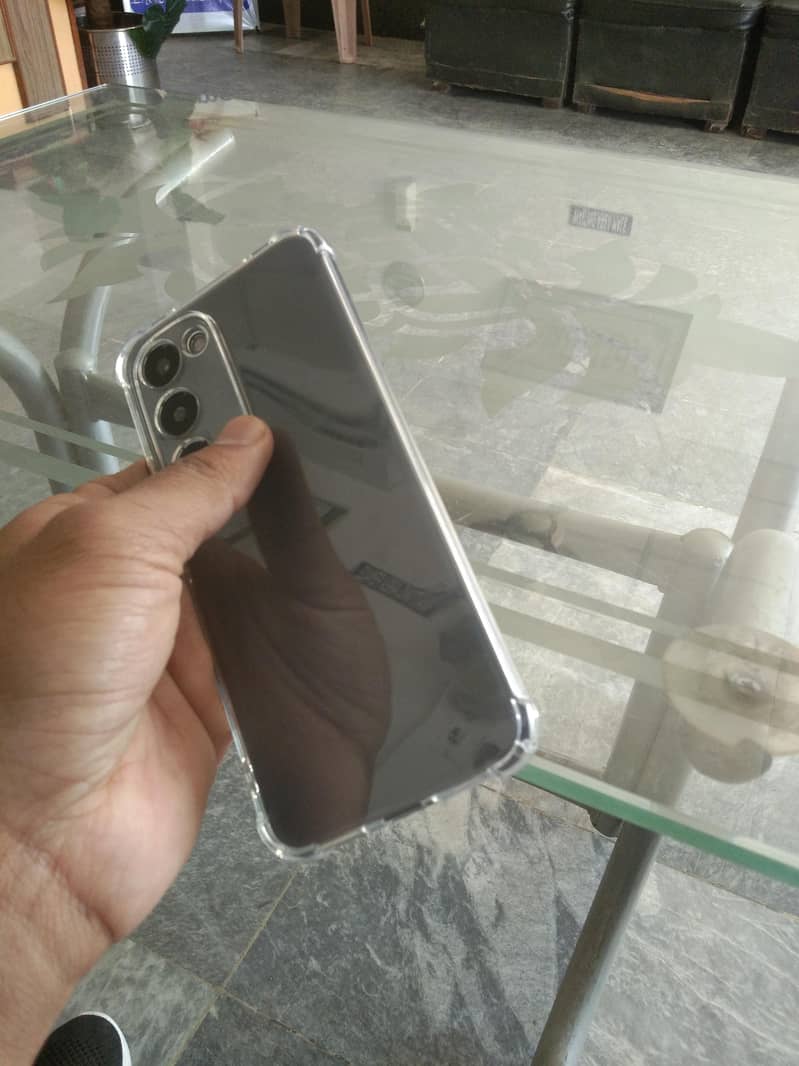 Tecno spark 40 pro plus 4