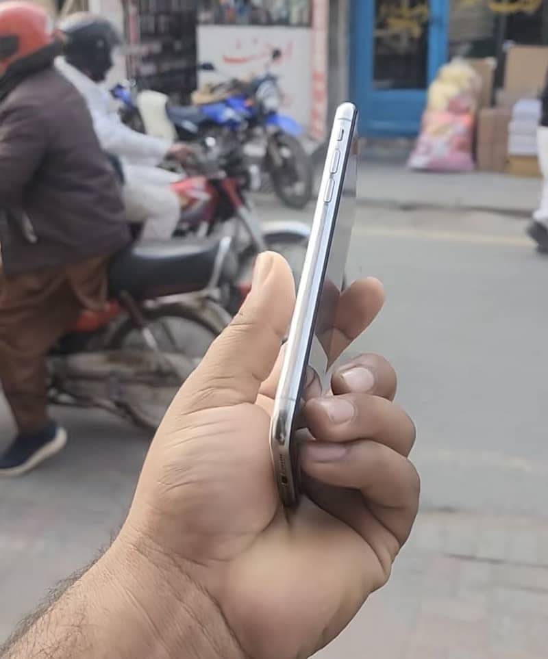 Apple iPhone X 1