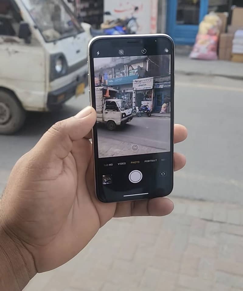 Apple iPhone X 2