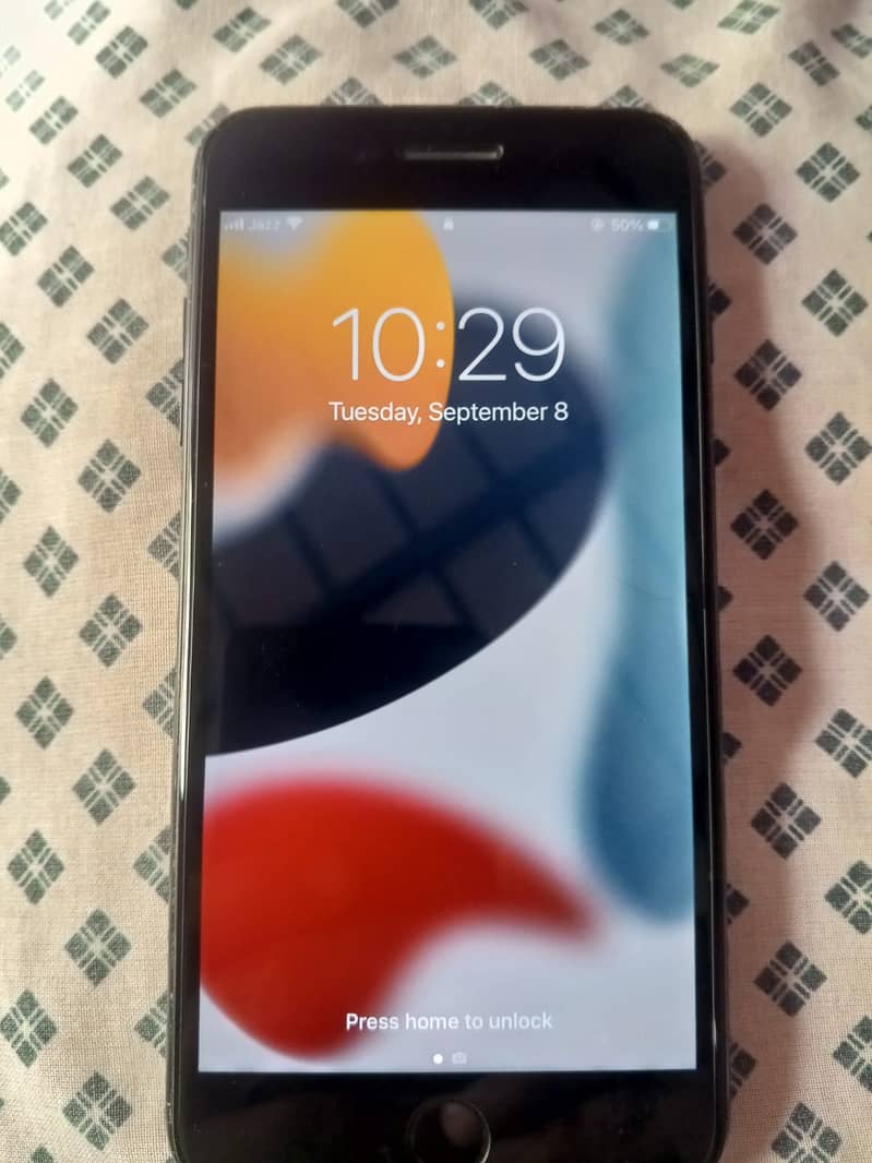 Apple iPhone 7 Plus 1