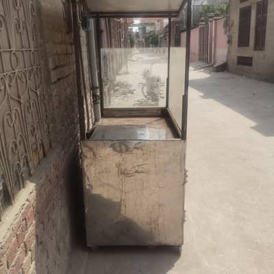 fries counter and hot plate for burger shwarma