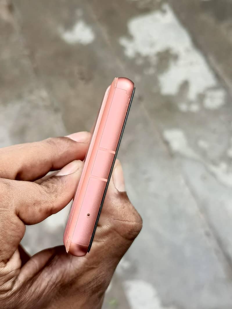 Google Pixel 7a 1
