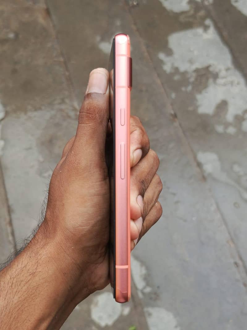 Google Pixel 7a 4