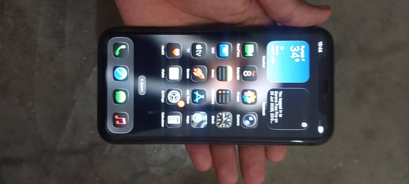Apple iPhone 11 0