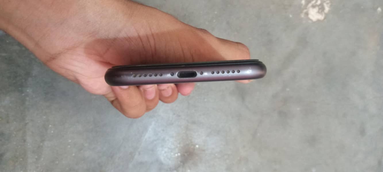 Apple iPhone 11 2