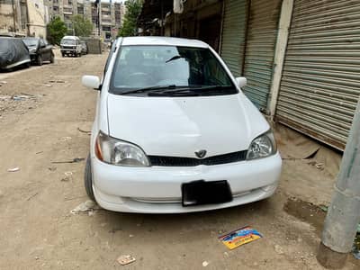 Toyota Platz 2002