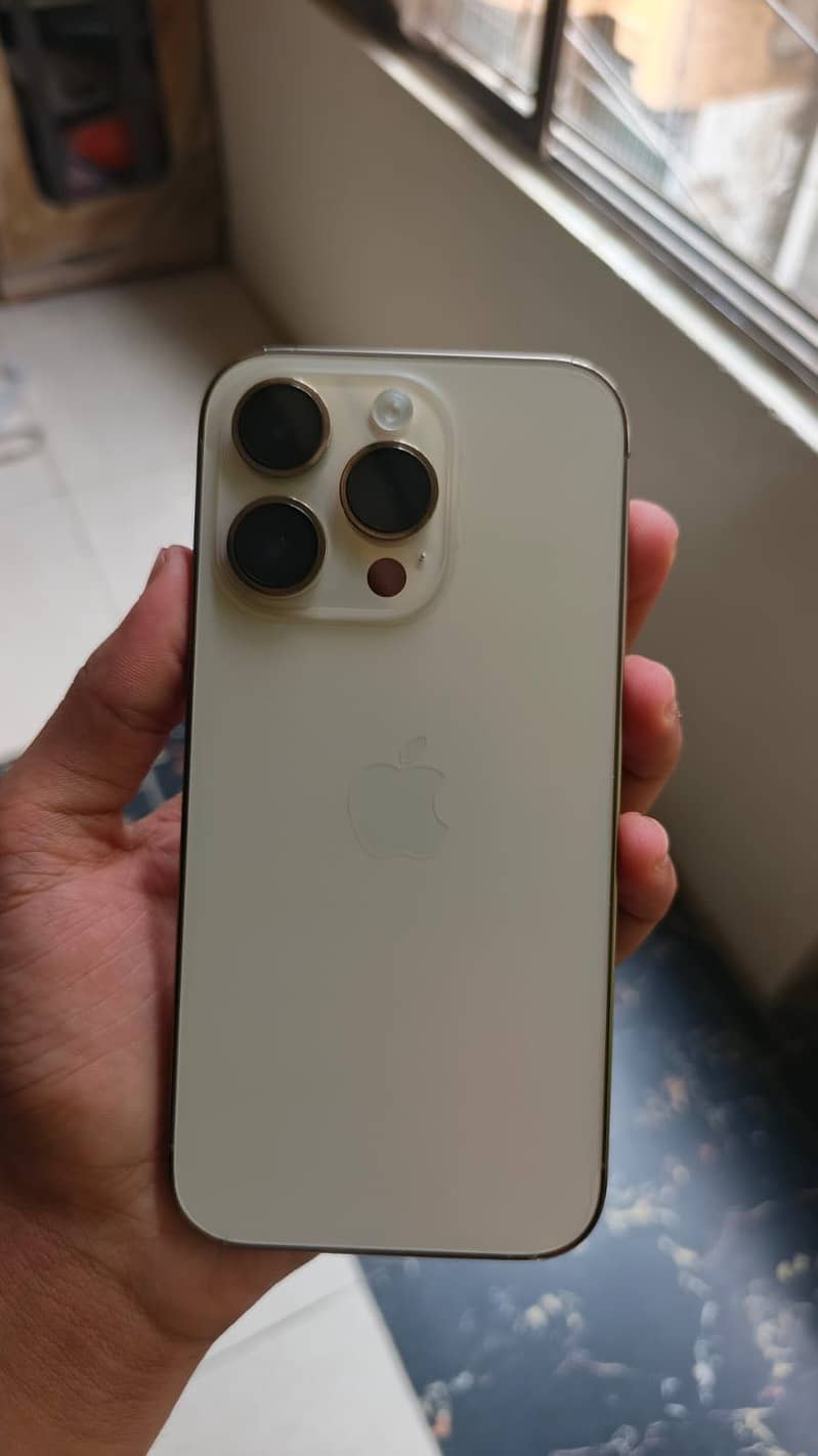 Apple iPhone 14 Pro 2