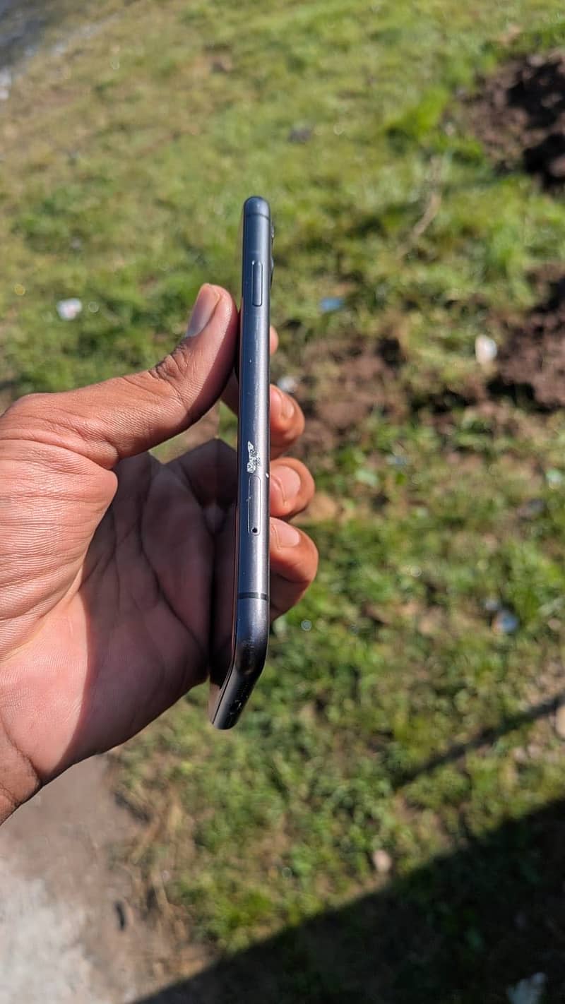 Apple iPhone 11 1