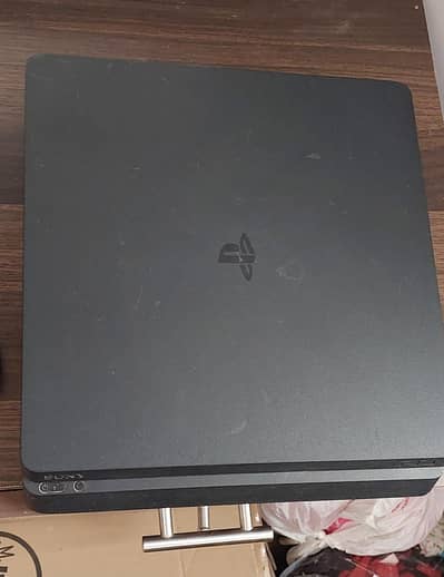 PS4 Slim 512GB / 2 Controllers / 6 Games/CDs / Non-Jailbreak/ps4