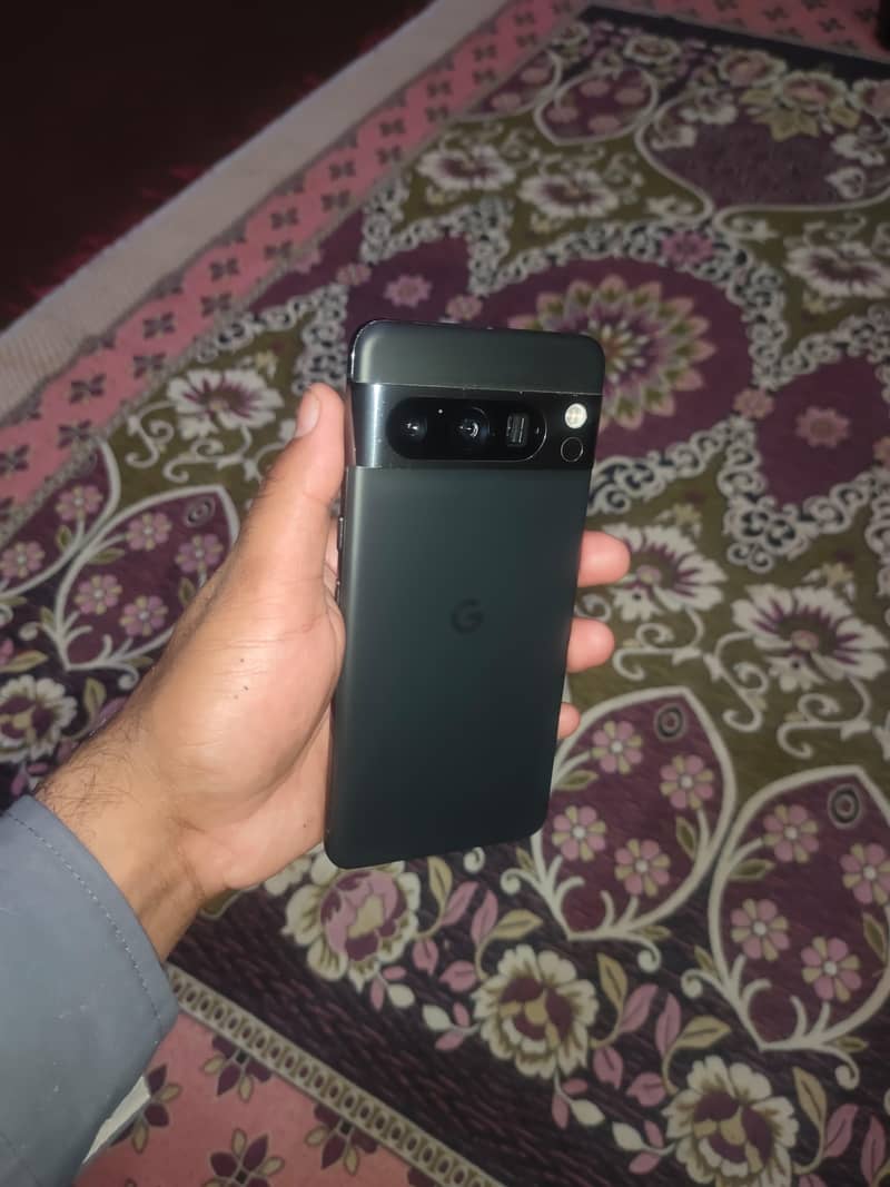 Google Pixel 8 Pro 10