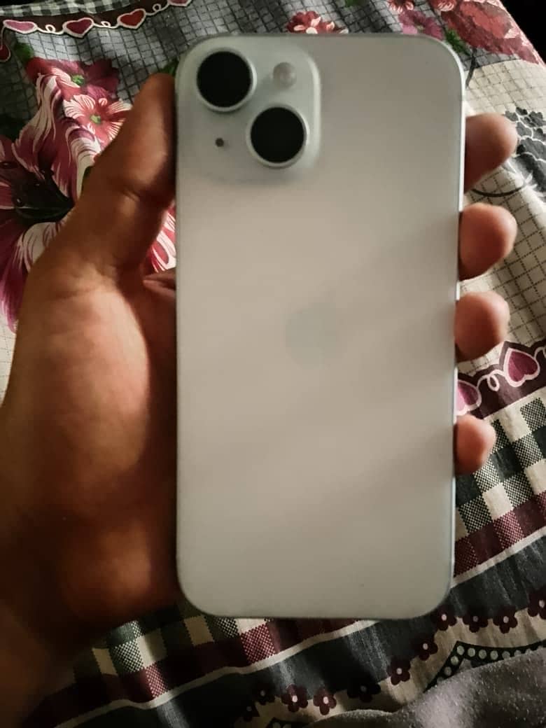Apple iPhone 15 5
