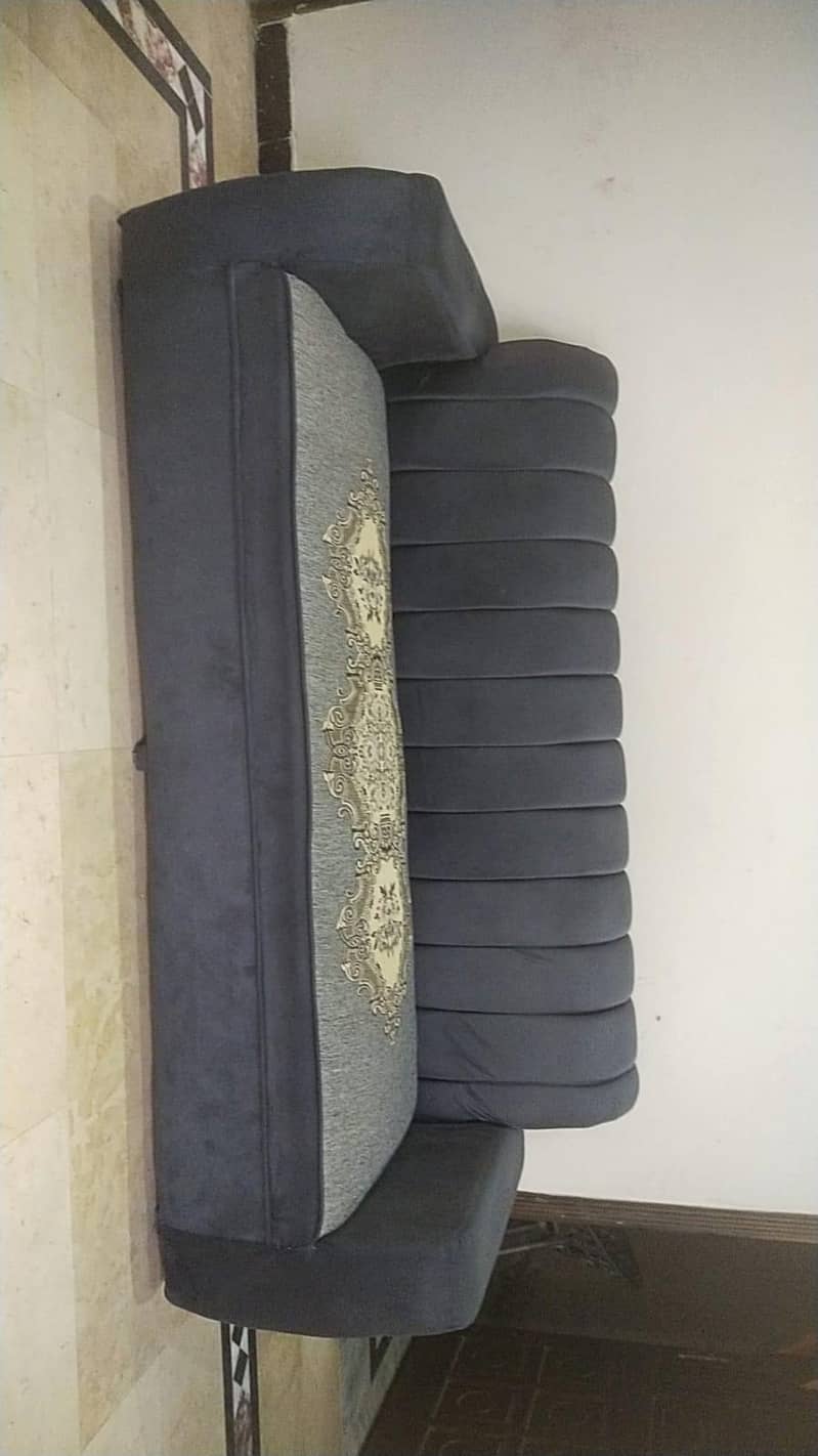 Sofa set 5 seater 4