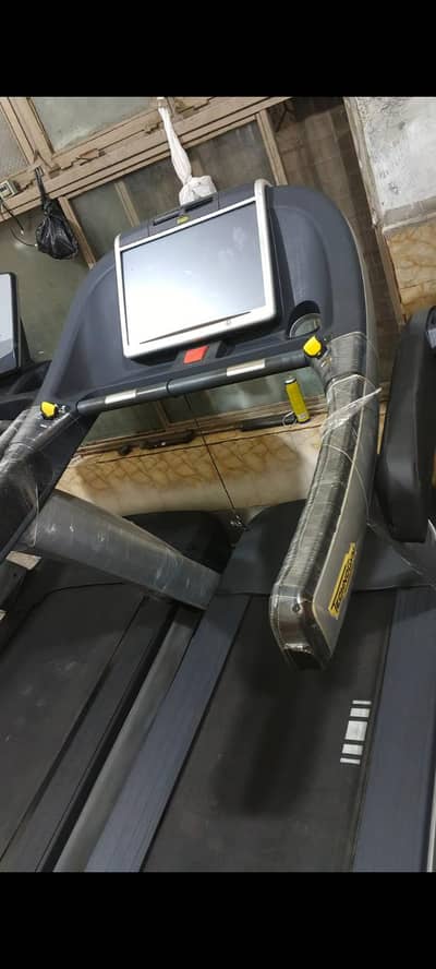 Treadmills/ TechnoGym/ Fully Commercial Treadmills