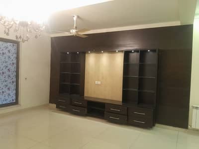 F-7 Islamabad 7 Bedrooms House Available For Rent